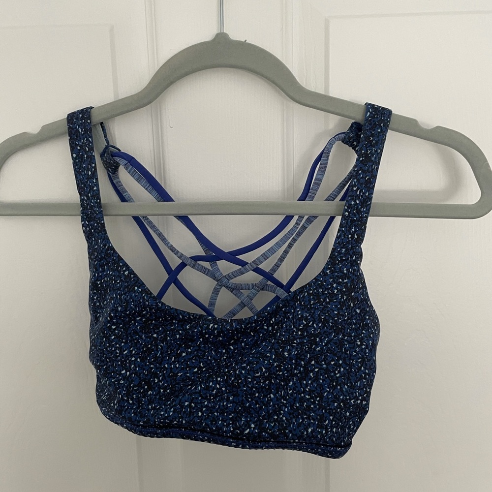Lululemon free to be bra